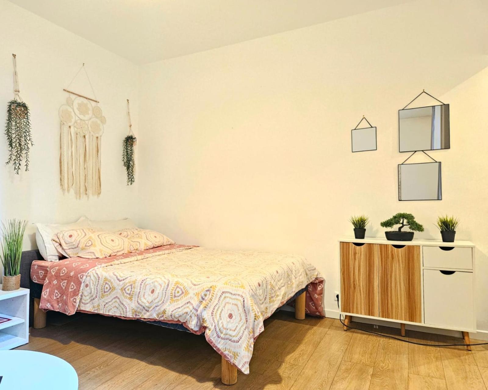 Paris Mangin Apartment *